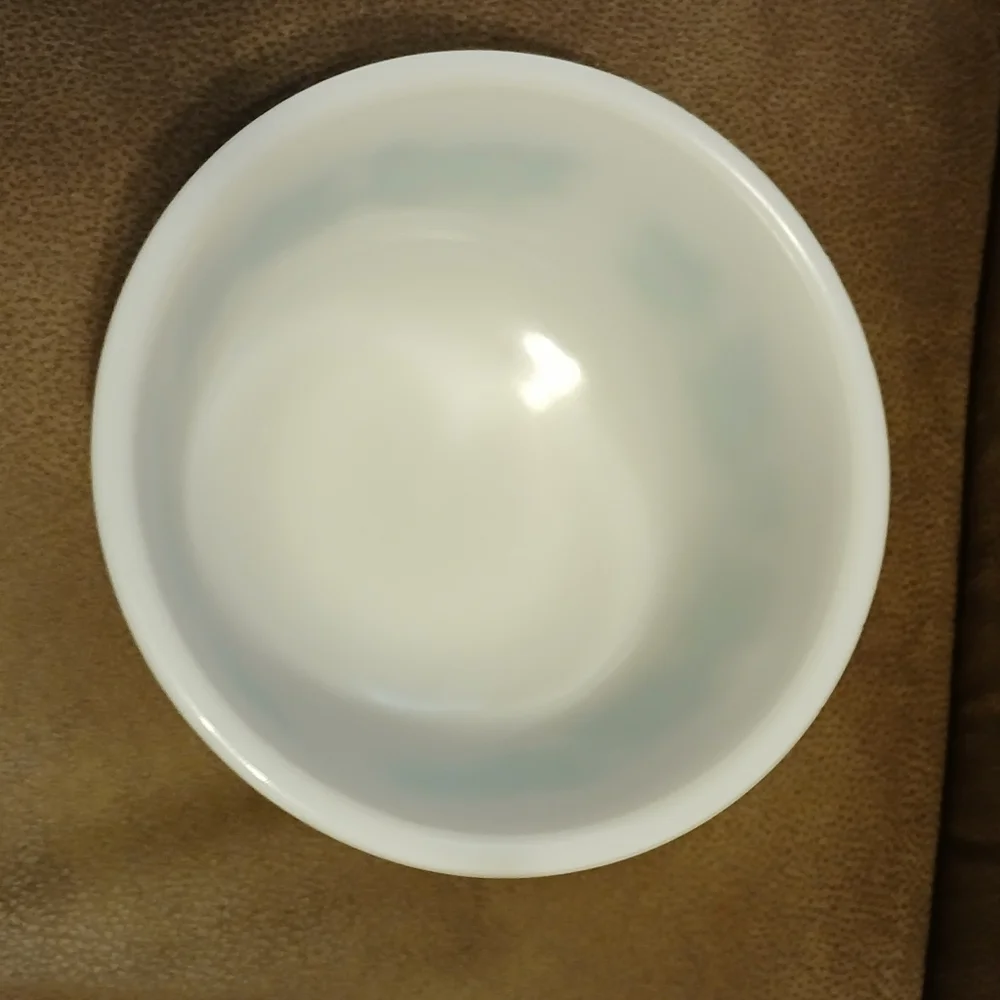 Hazel Atlas Vintage Milk Glass Bowl with Green Ivy Leaf Design